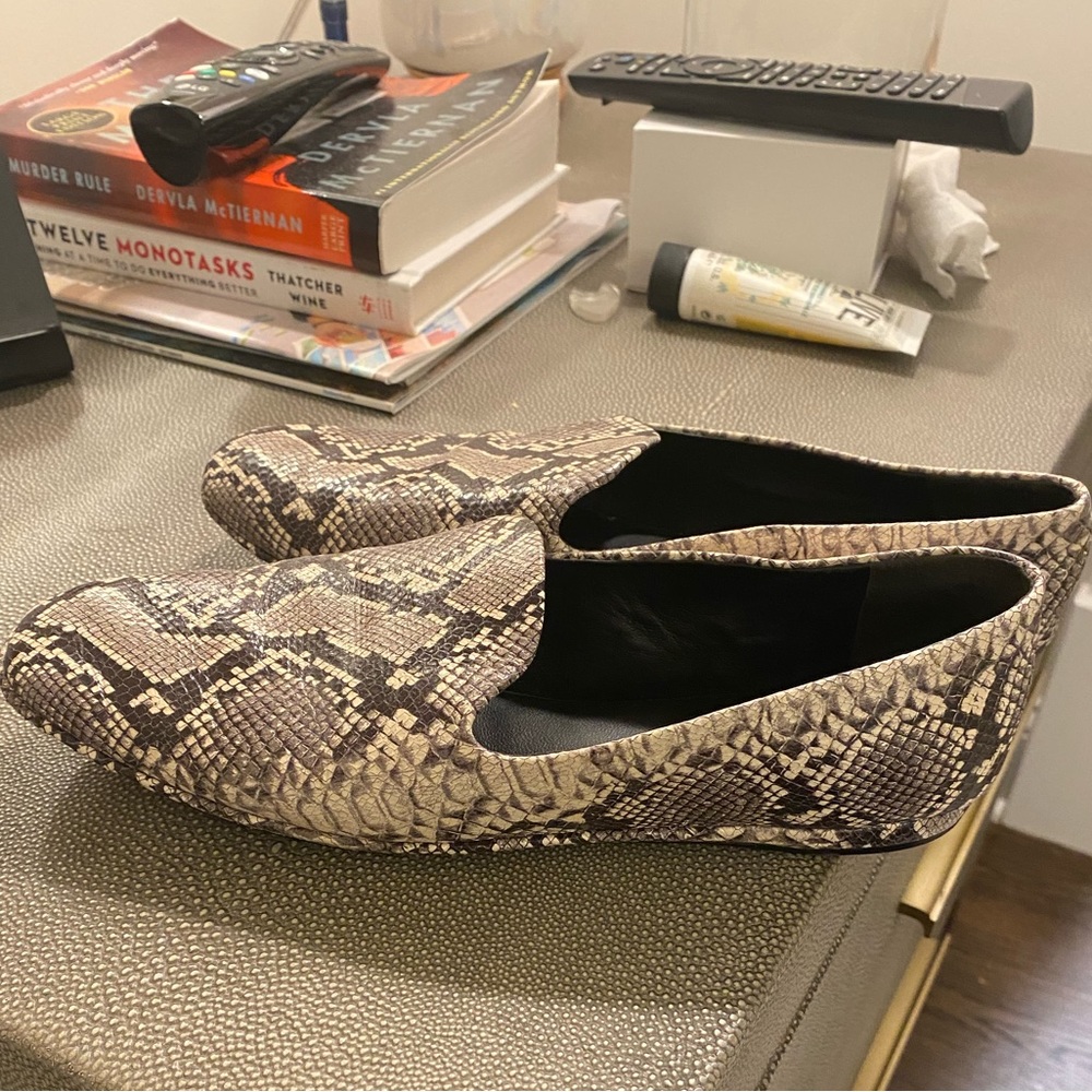Vince snakeskin print loafers/flats